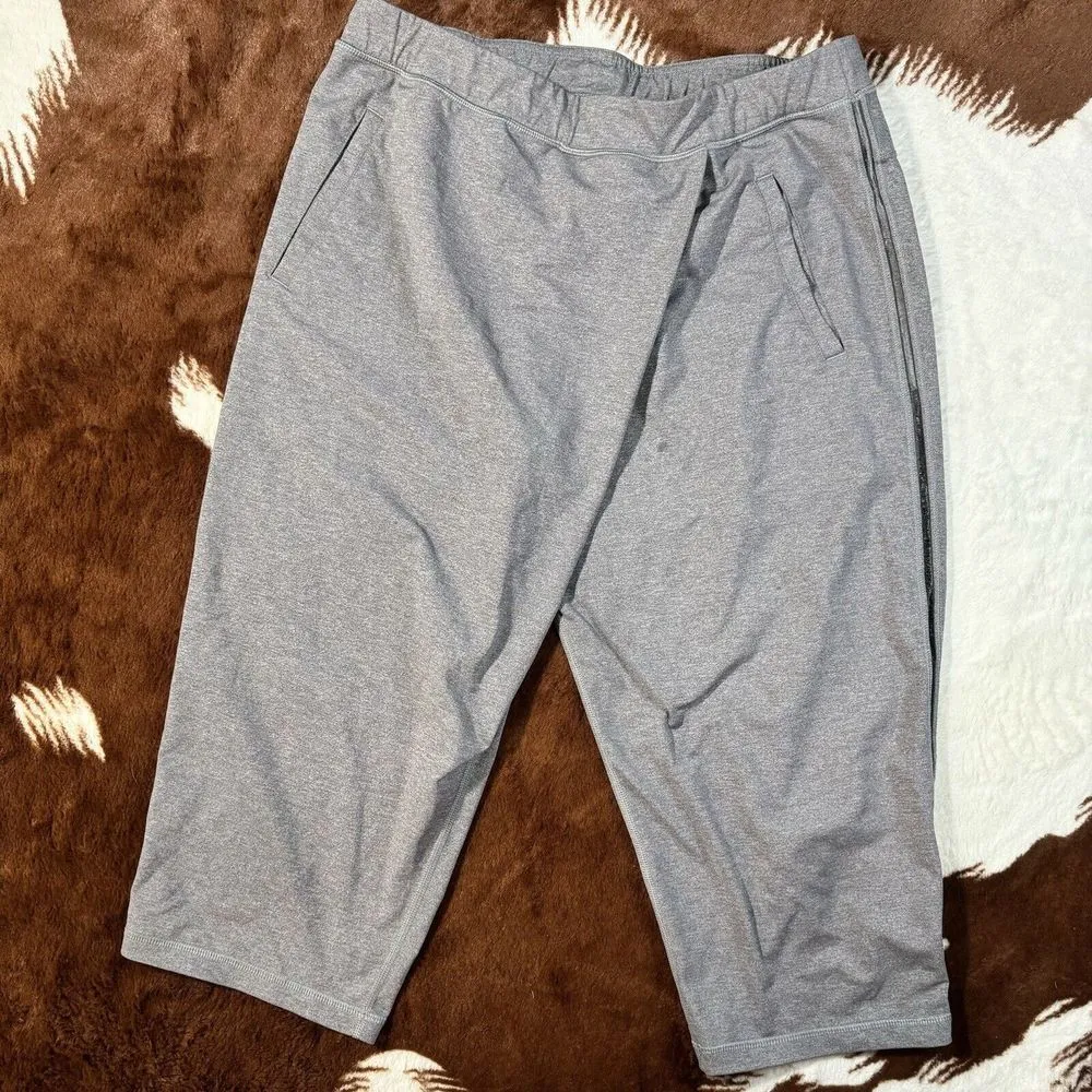 Retreat Yogi Crop Pants Cross Front Heathered Slate Gray Size 6 - Image 2