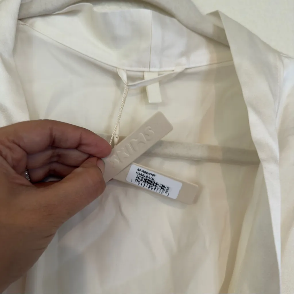 NWT SKIMS Bridal Collection Silk Blend “Mrs" Marble Robe Women’s Size L/XL - Image 7