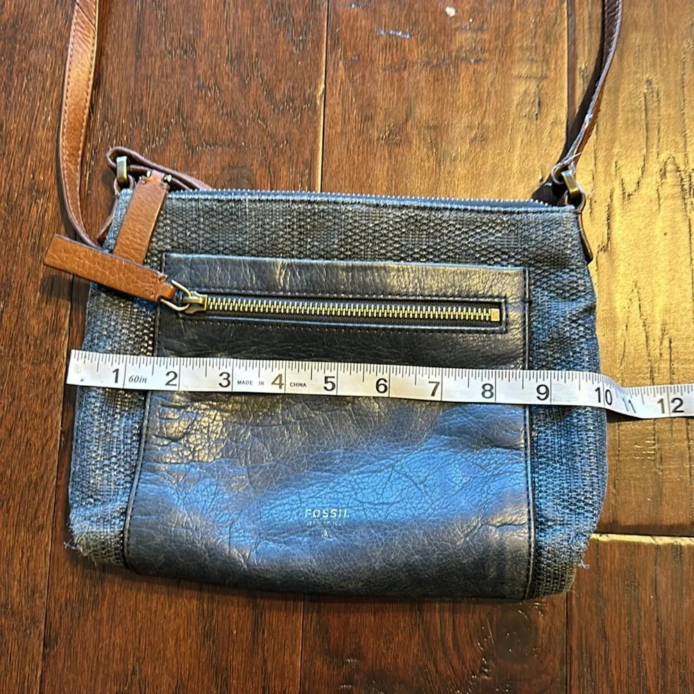 Fossil  Straw Crossbody Purse Bag Blue - Image 4
