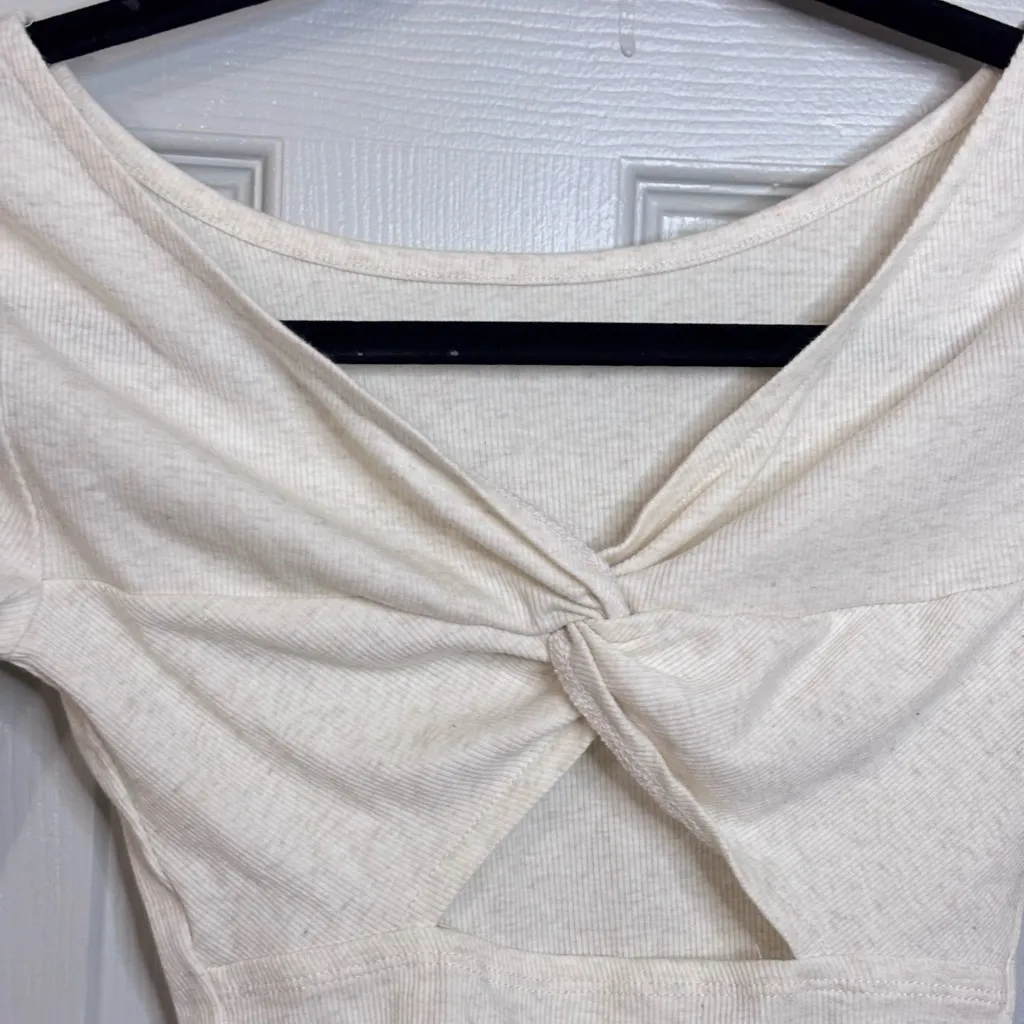 Arizona Jean Company Cream Twist back Crop Top women’s long sleeves small - Image 7