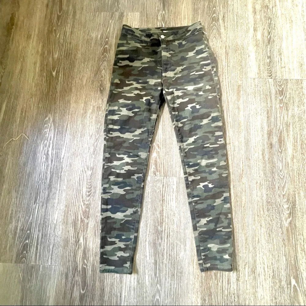 Free People green army camouflage skinny high rise pants - Image 4