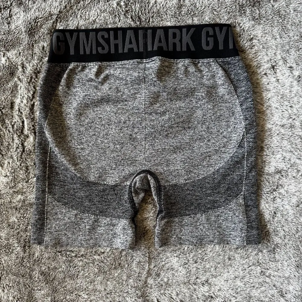 Gymshark  Flex Shorts Sz S - Image 9