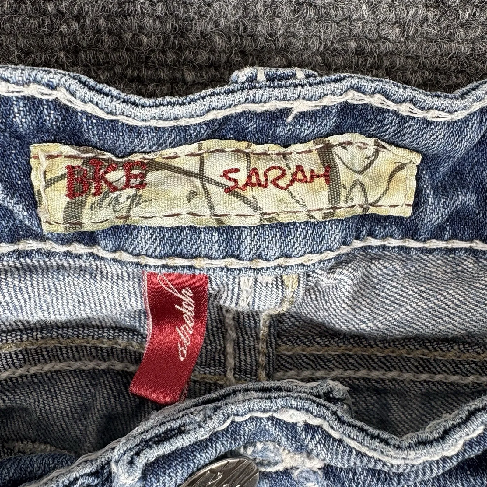 BKE BUCKLE Jean Shorts Womens 28* Blue Sarah Stretch Zip Cut Off Distressed - Image 6