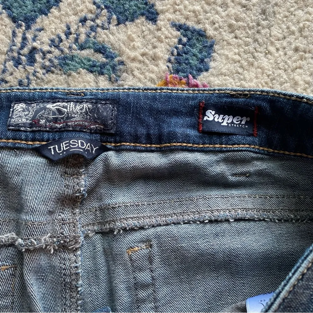 Silver Jeans Co. Tuesday Capri Women's W30 Blue Low Rise Denim Jeans 30x25.5 - Image 5