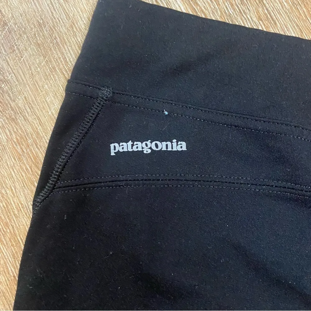 Patagonia Cool Wear Flare Reflective Legging Pants Black Wide Leg Size Medium - Image 2