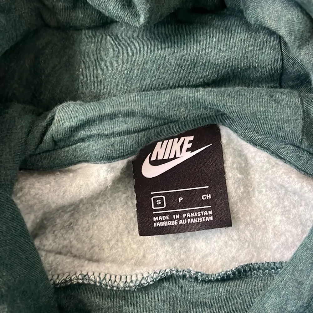 Nike Sportswear Essential Funnel-Neck Fleece Pullover Hoodie Size S - Image 3