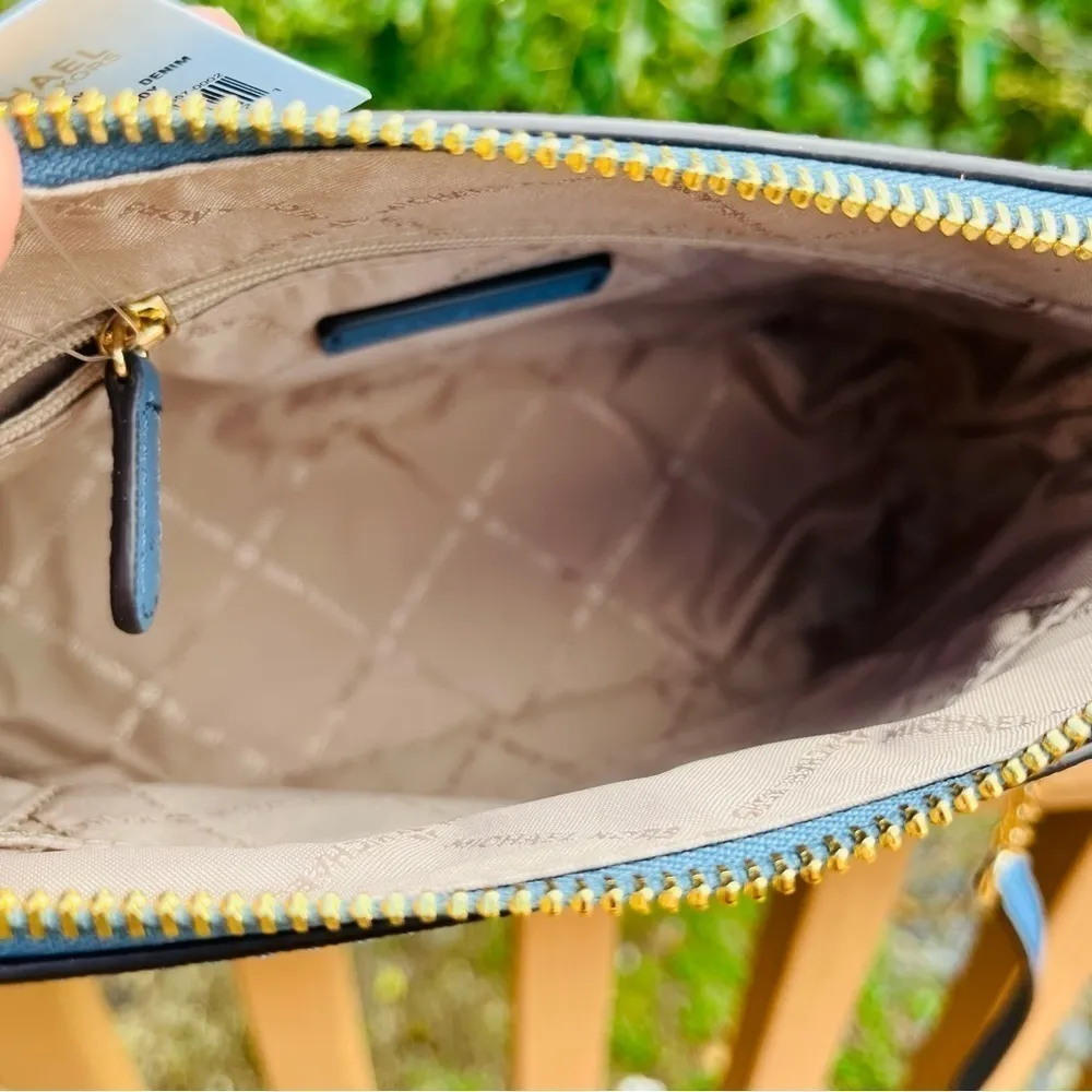 Michael Kors Cindy Large Leather Dome Crossbody Blue Gold Chain NWT - Image 5