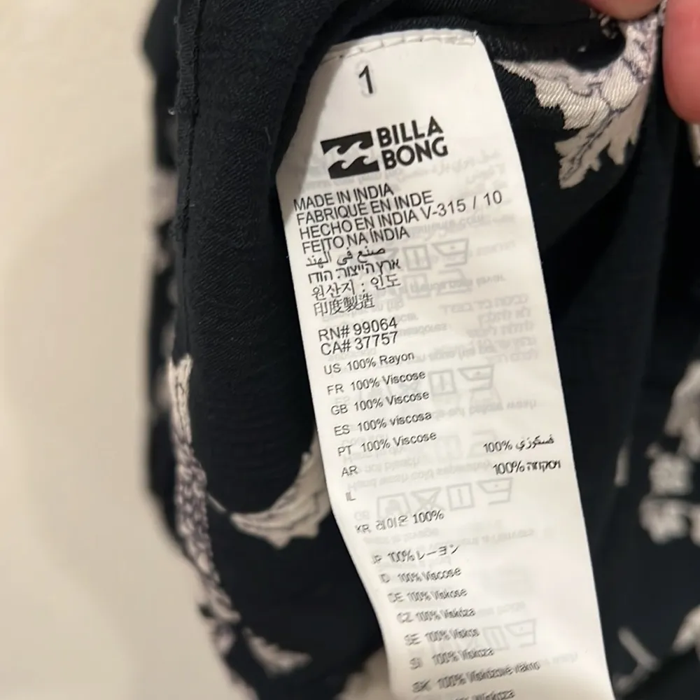 NWT Billibong Floral Tie Neck Blouse | Medium - Image 11