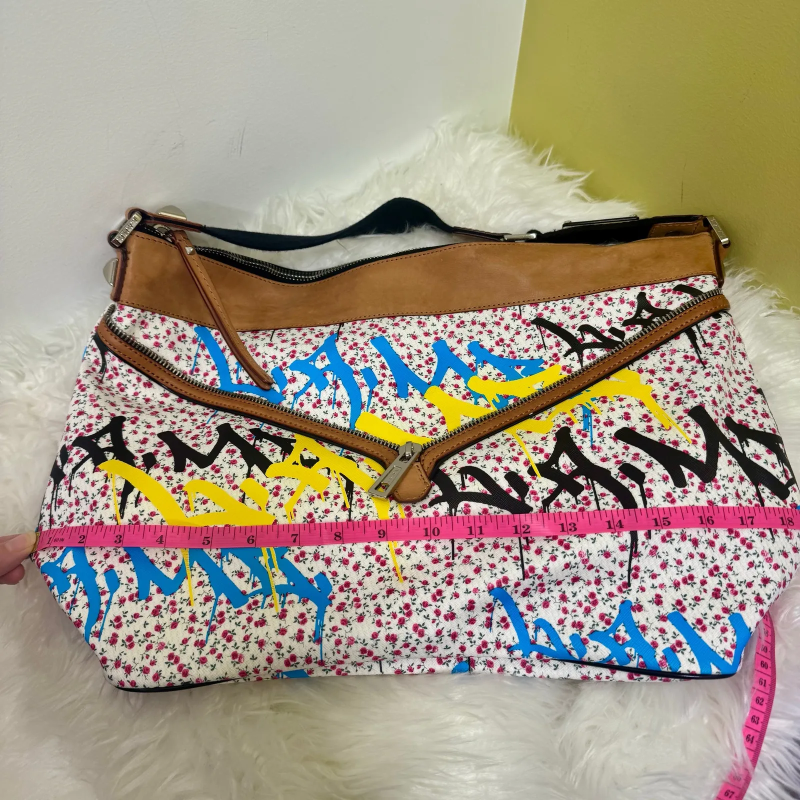 L.A.M.B. Gwen Stefani Y2K VTG Ditzy Floral Graffiti Hobo Grandvale Handbag - Image 10