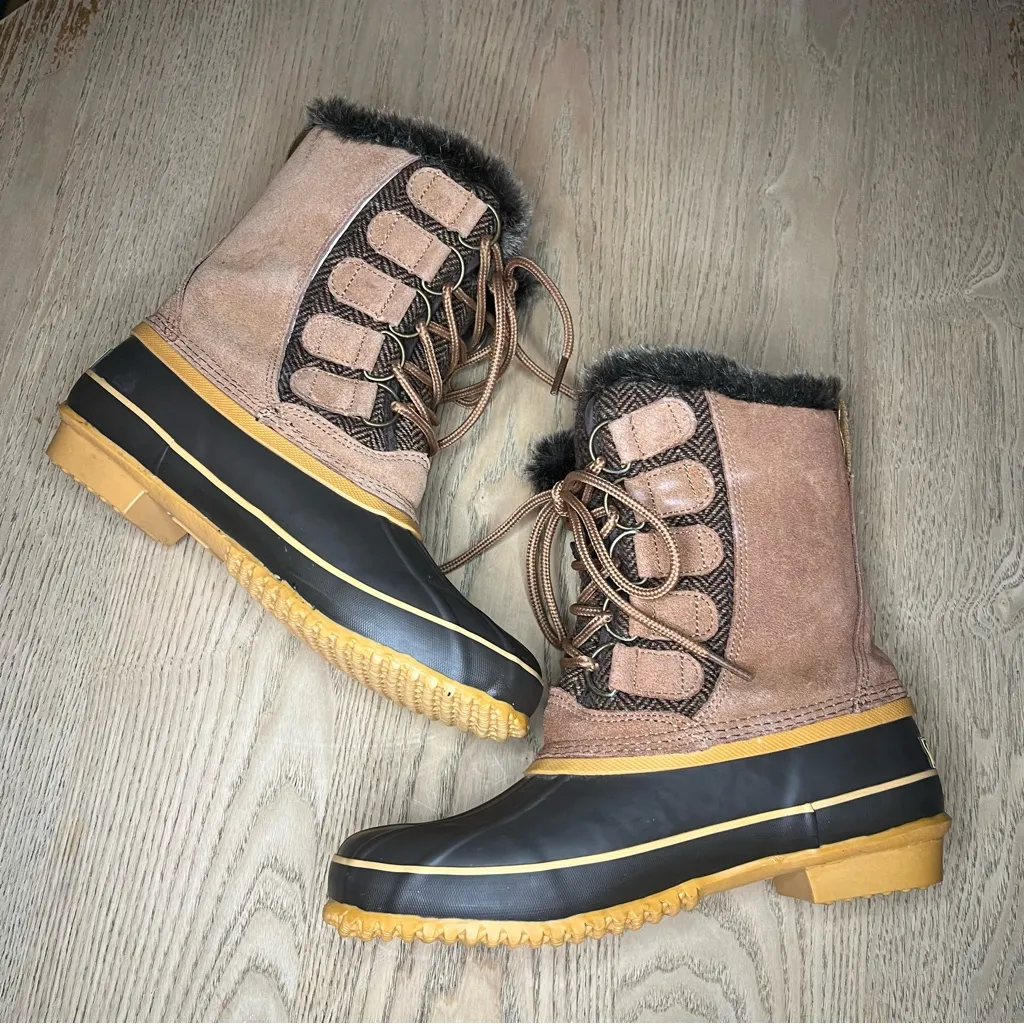 Arctic Plunge Rhonda Faux Fur Lined Suede Duck Boots Winter Waterproof Women’s 8 Brown - Image 7