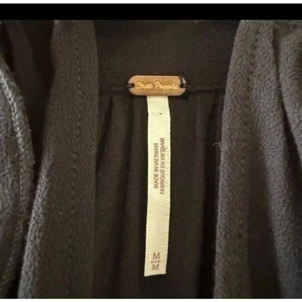 Free People Womens Little Bit Of Love Knit Blouse  Crochet Flowy Sz M #1840 - Image 10