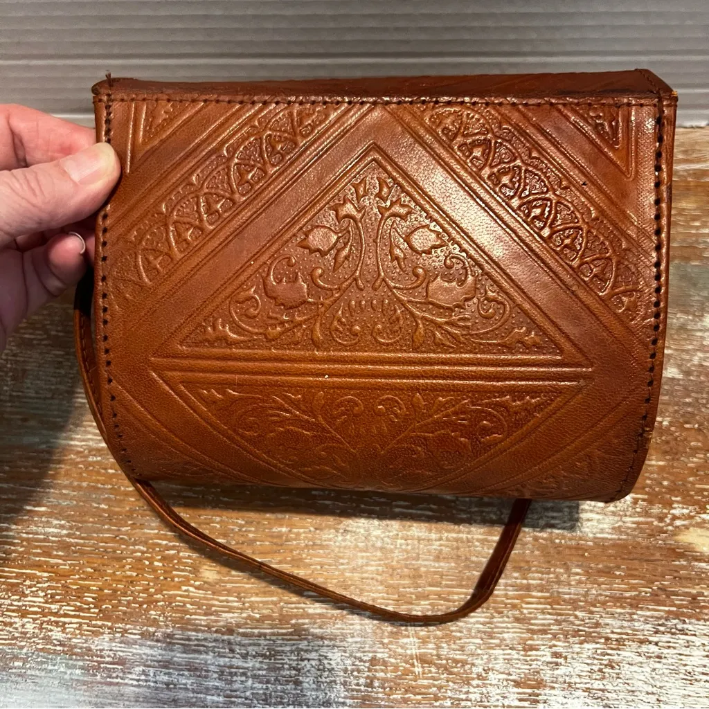 Vintage Moroccan EmilyAnn Tooled Leather Crossbody Small &lipstick Cover Brown - Image 3