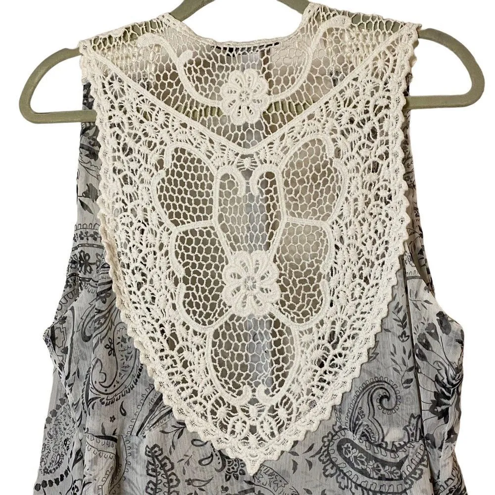 BcbgMaxazria womans grey & white Paisley no button vest with lace back size L/XL - Image 5