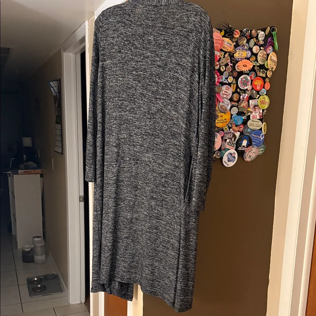 Cozy Gray and Black lounge set! Size L - Image 7