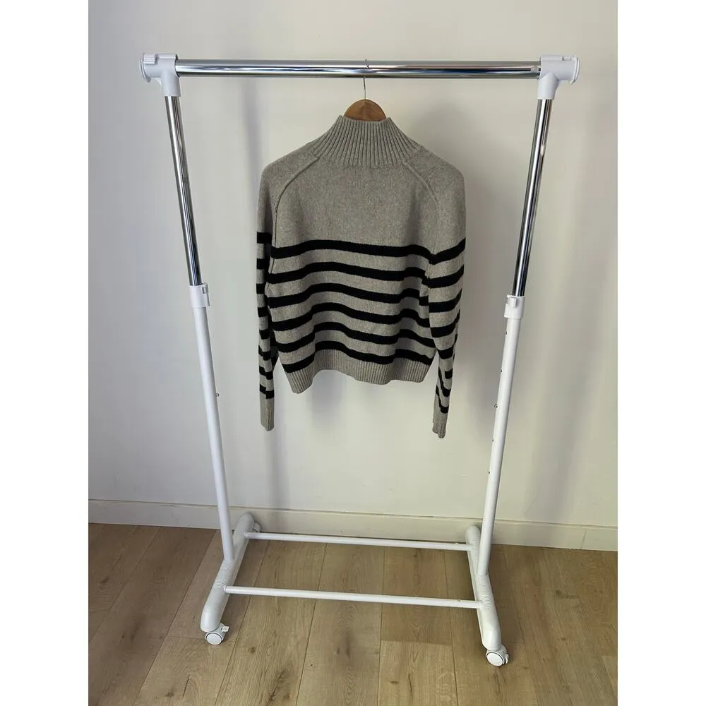 H&M Knit Sweatshirt Size Medium - Image 5