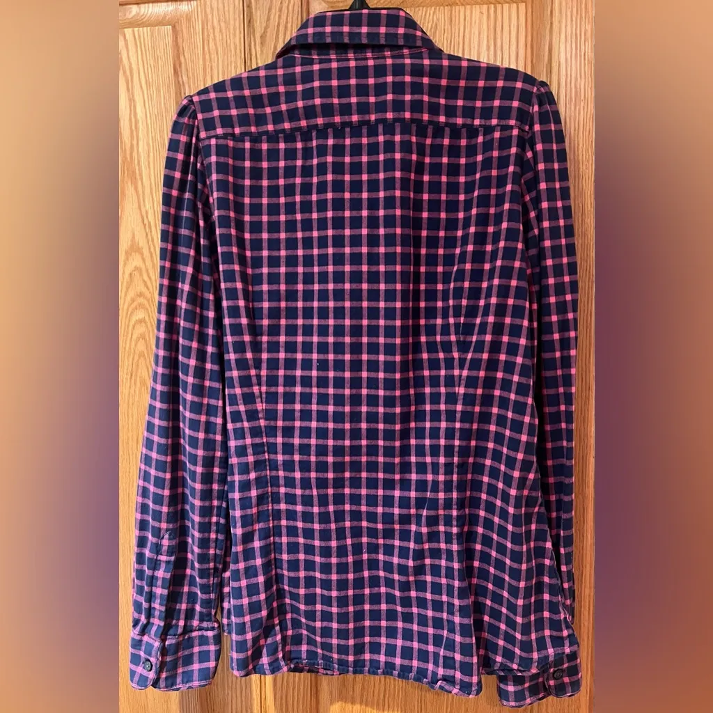 Banana Republic Navy‎ Blue & Hot Pink Check Soft Wash Button Down Flannel Shirt - Image 6