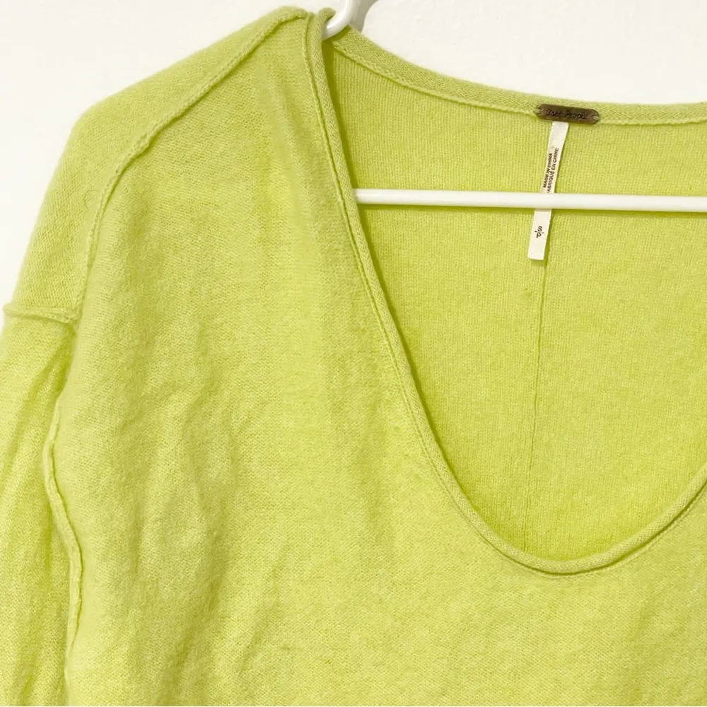 FREE PEOPLE Size Small Stellar Cashmere Pullover Acid Green - Image 3