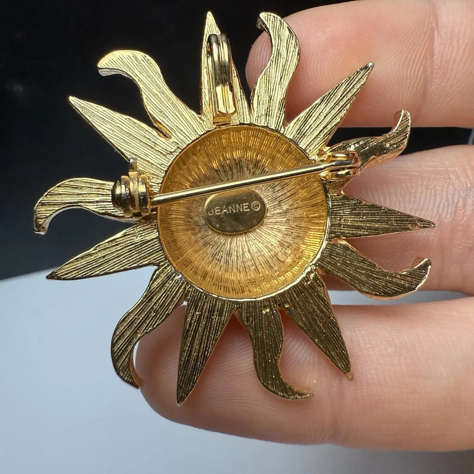 Jeanne Celestial Sun Face Brooch Pin Dual Pendant Gold Tone Signed - Image 9
