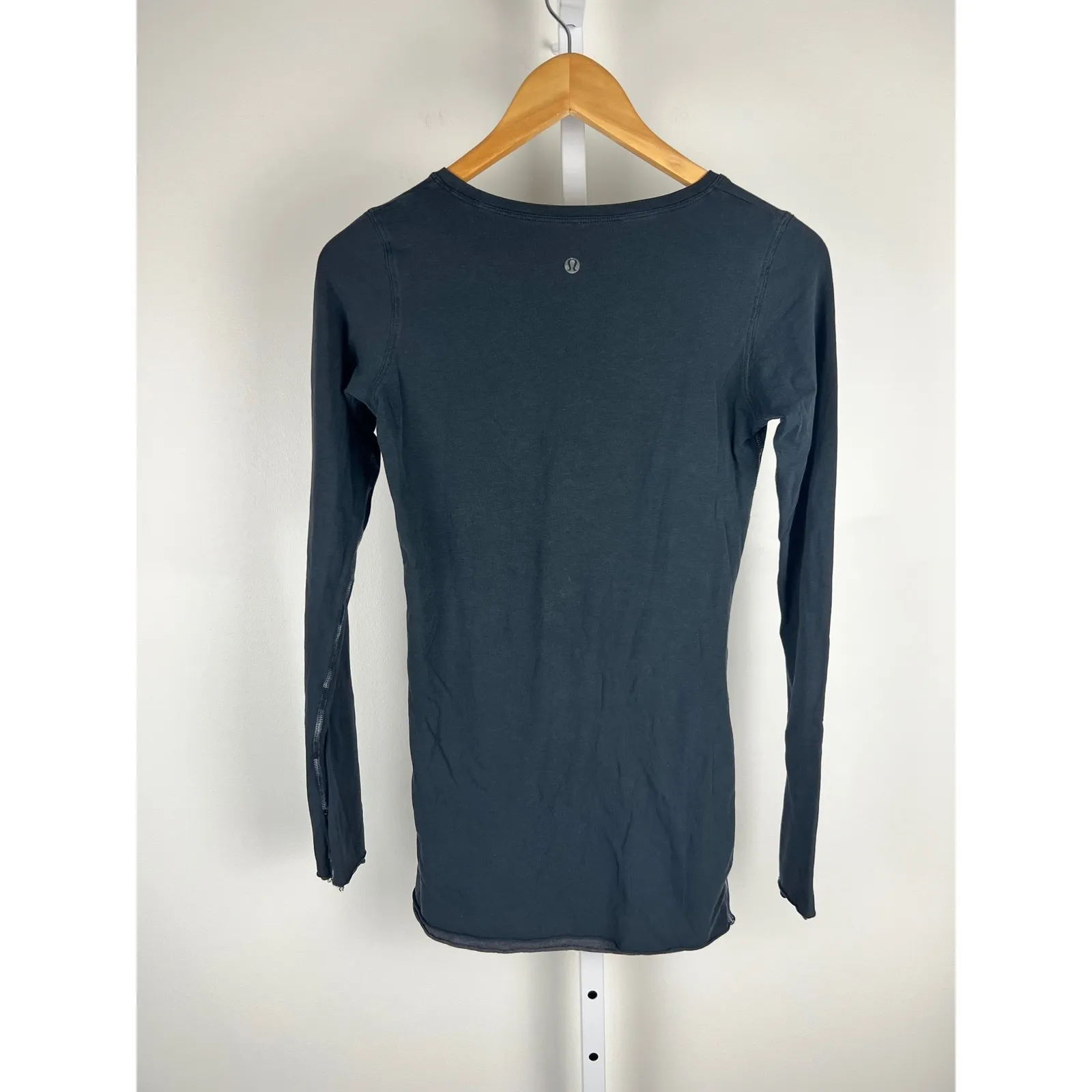 Lululemon Every Yogi Long Sleeve Reversible Gray / Black Two Looks Long Top Soft - Image 5