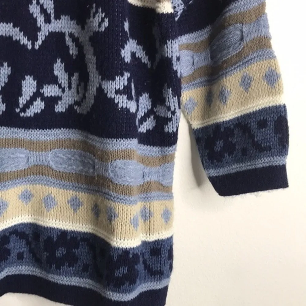 Coogi style pullover blue print sweater grannycore Size L - Image 11