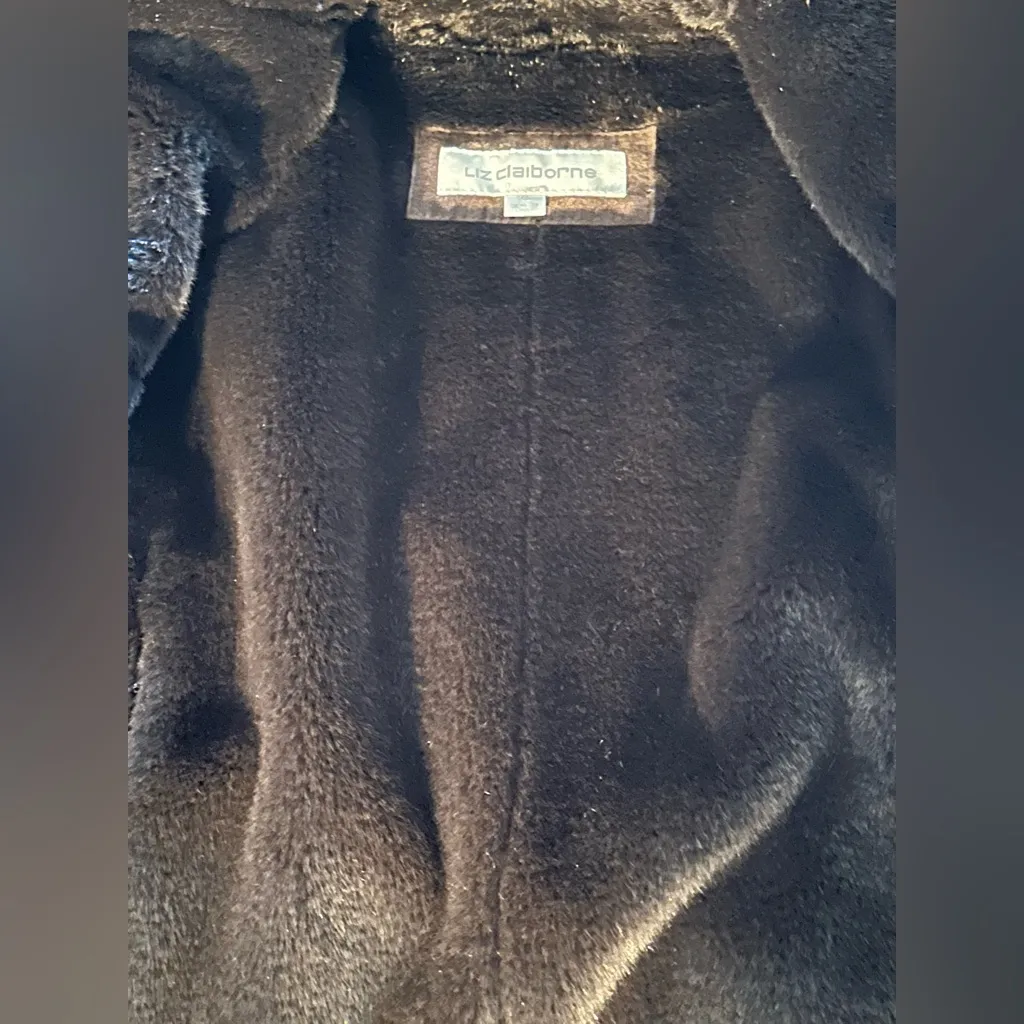 Liz Claiborne Luxe Leather Coat with Faux Fur Trim – XL - Image 7