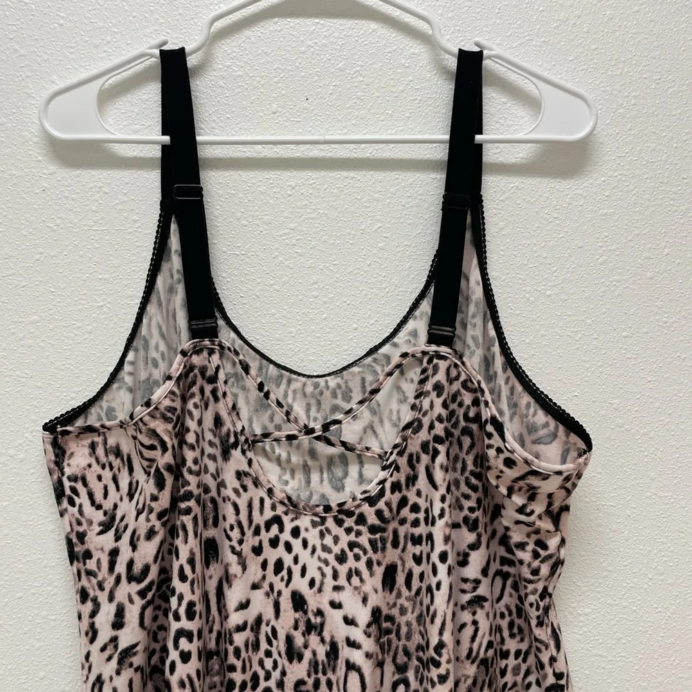 Secret Treasures Chemise women’s Black and Pink Animal Cheetah Print. Size 2X - Image 3