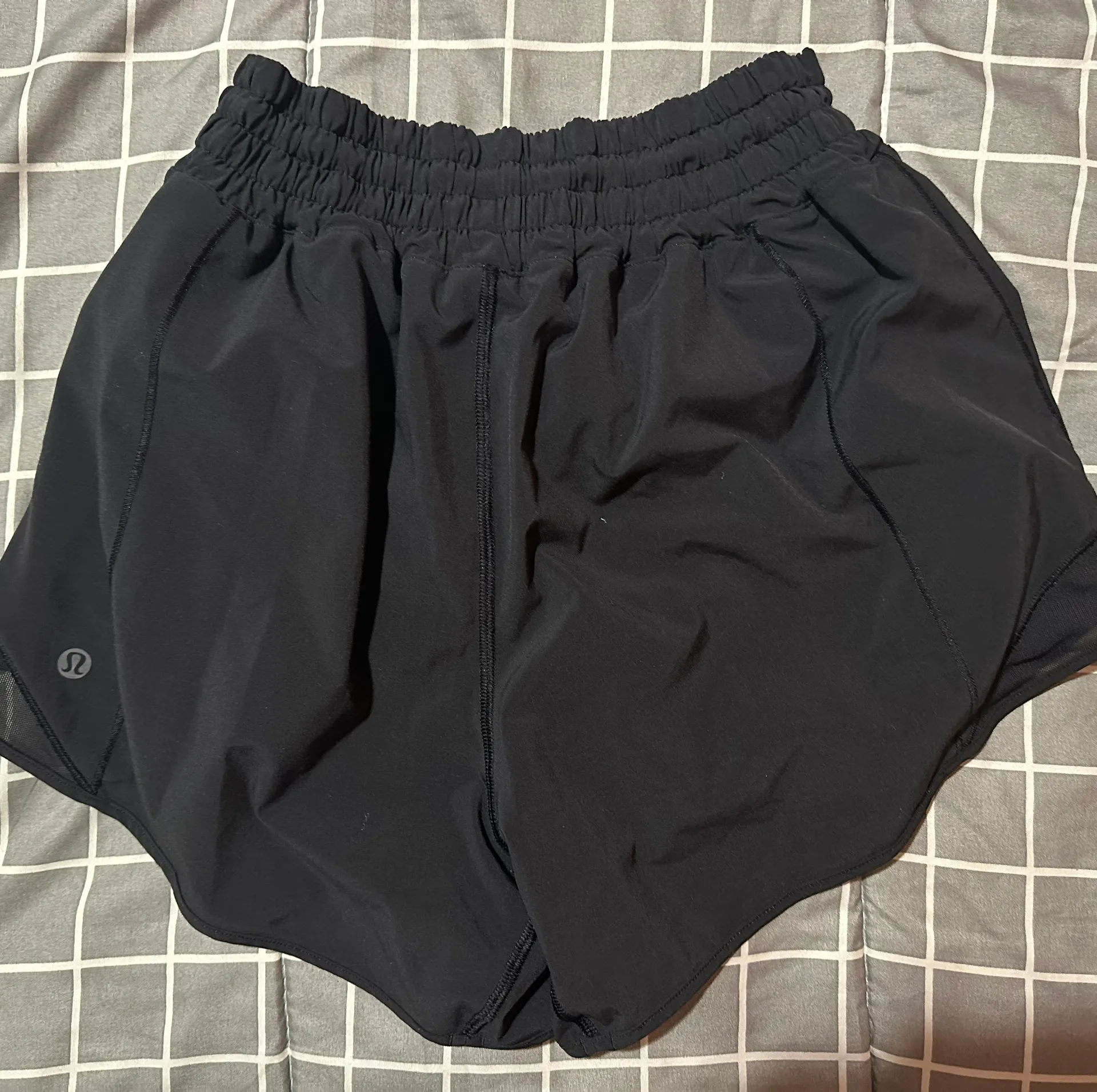 Lululemon Hotty Hot Shorts 4” - Image 2