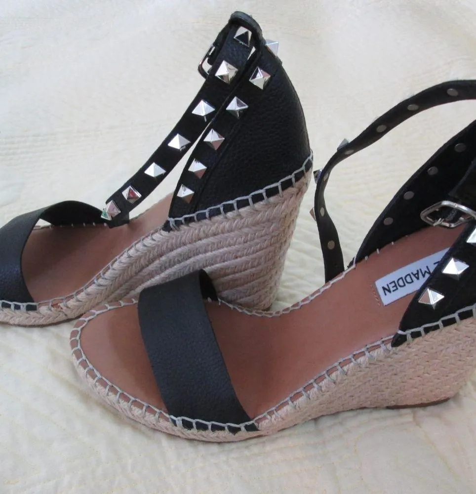 Steve Madden Mckenna Studded Leather Wedge Sandals - NEW - Size 8.5 - Image 2