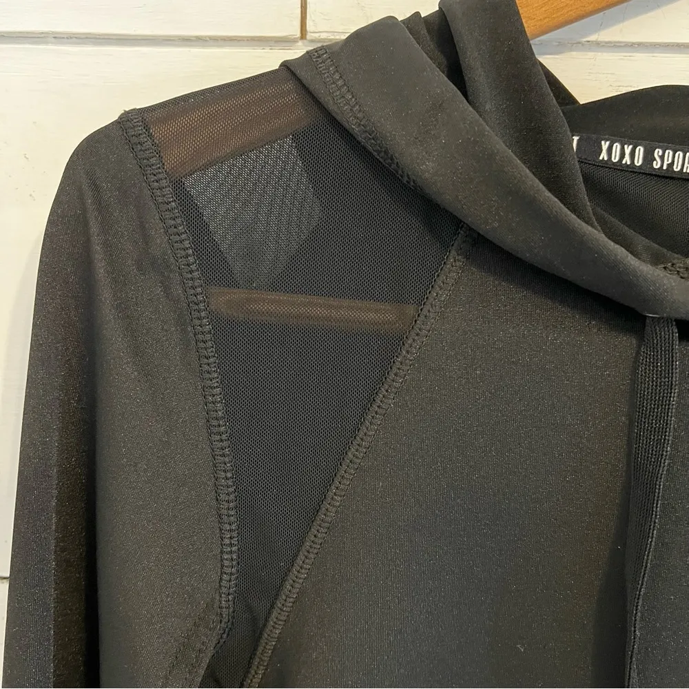XOXO Sport Black Long Sleeve Hooded Top. Size Medium. EUC - Image 3