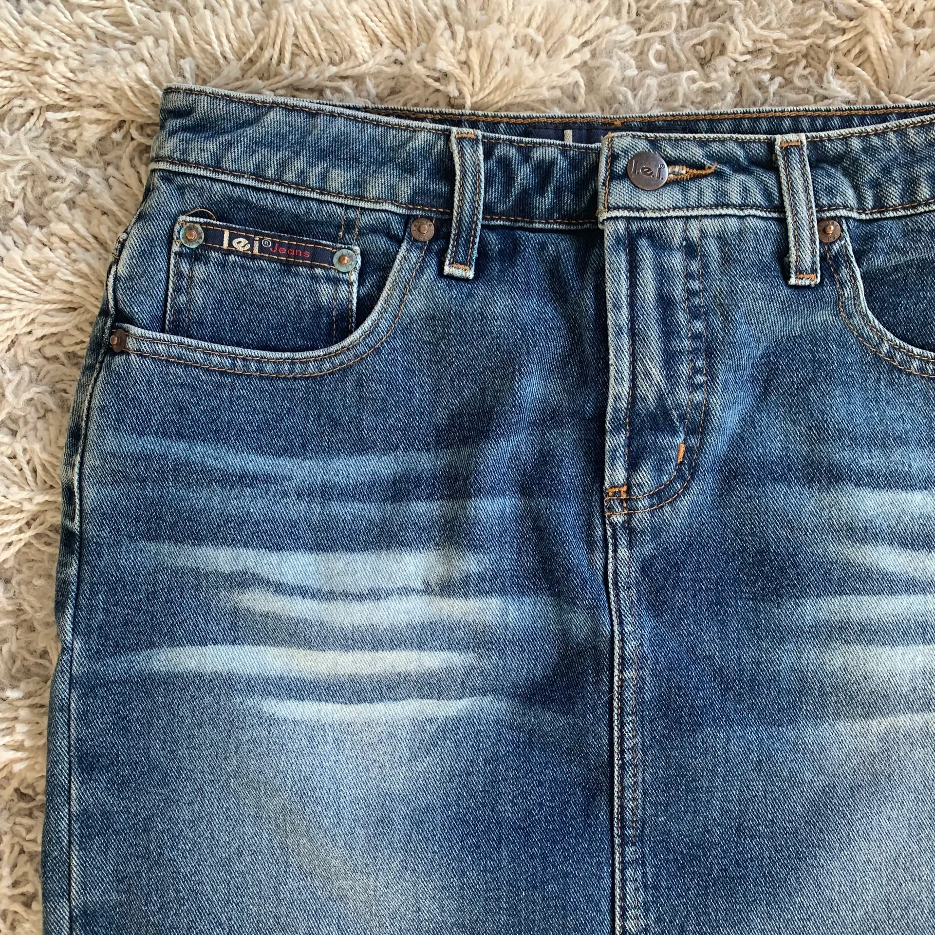 Vintage Y2K Early 2000s Medium Wash . Denim Skirt LEI Skirt - Image 4