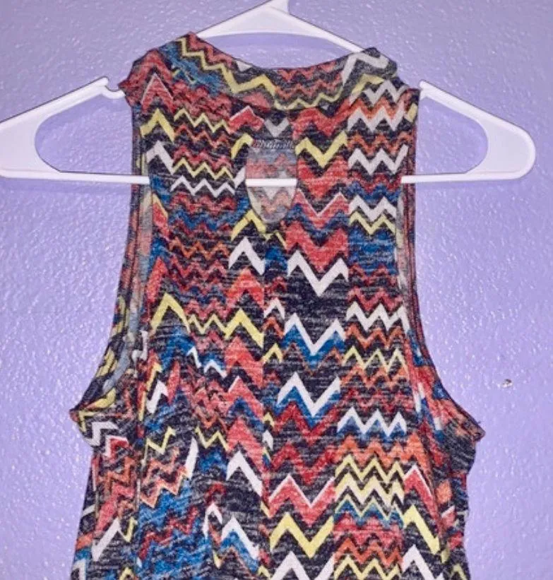 colorful chevron print sleeveless halter top - Image 4