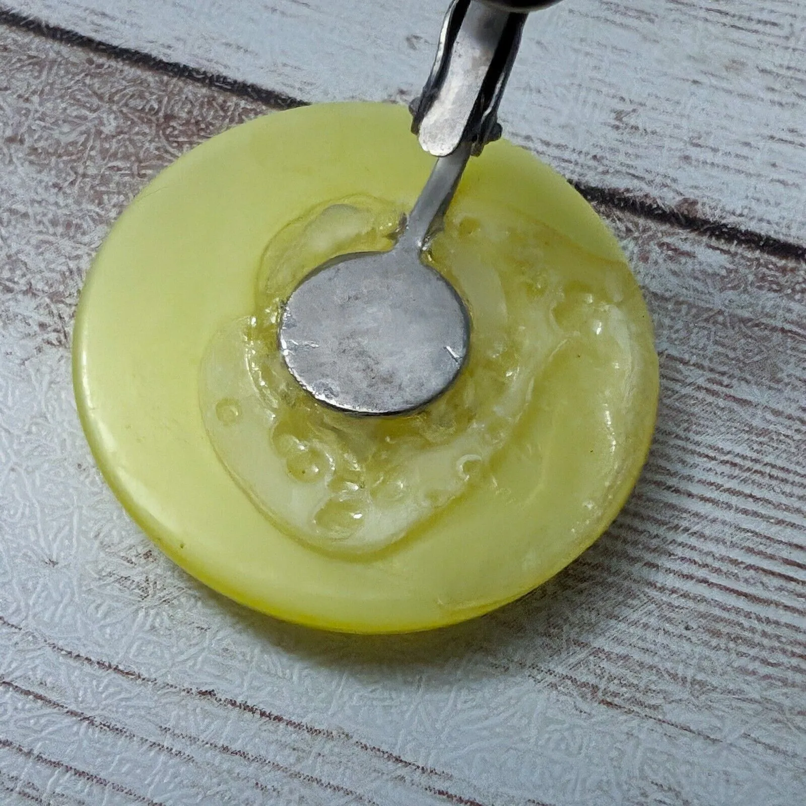 Vintage Clip On Earrings - Image 4