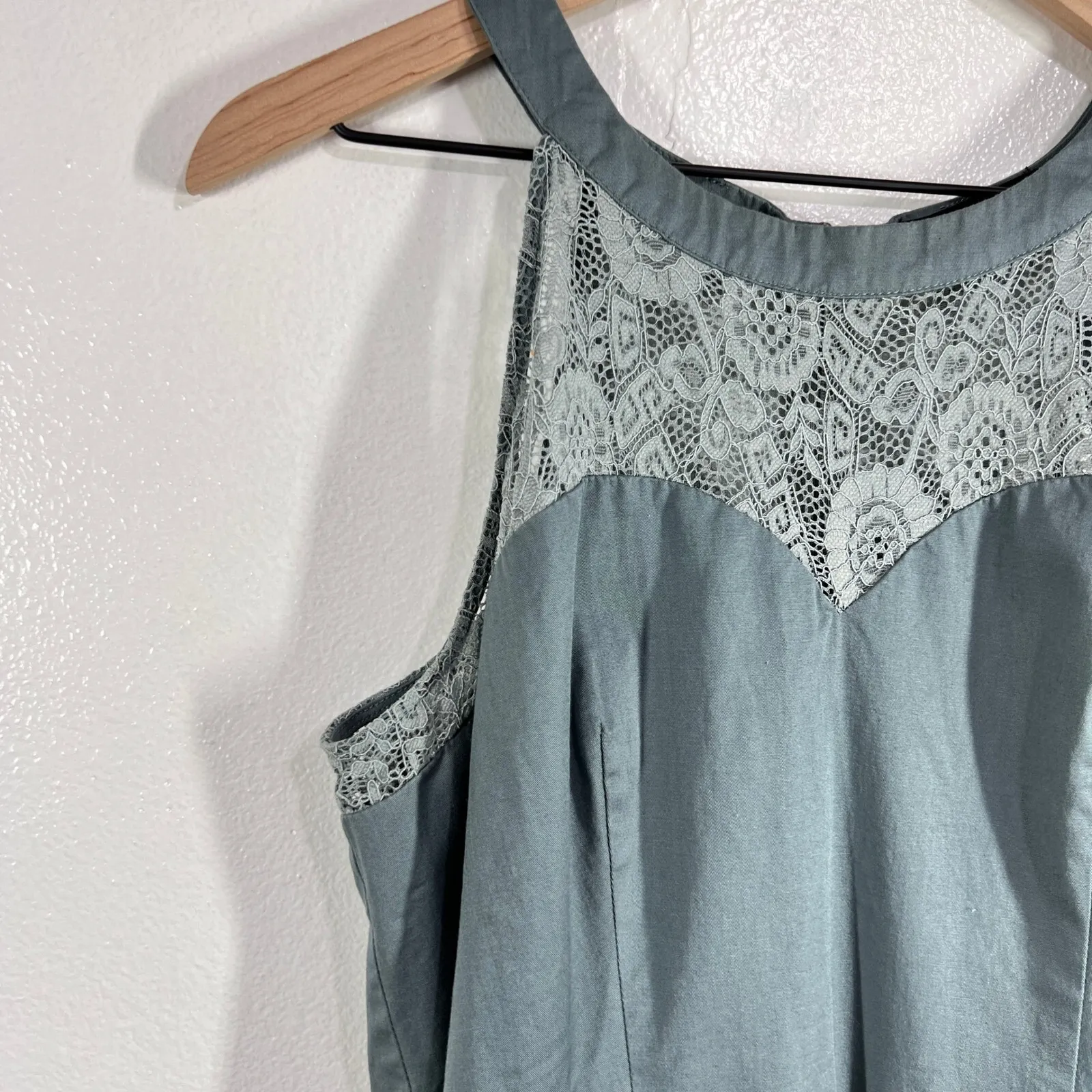 Dress Tells Hi - Image 10