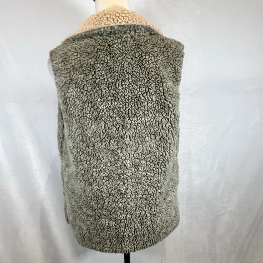 Simply Southern gray and tan soft fuzzy Sherpa vest size small - Image 6