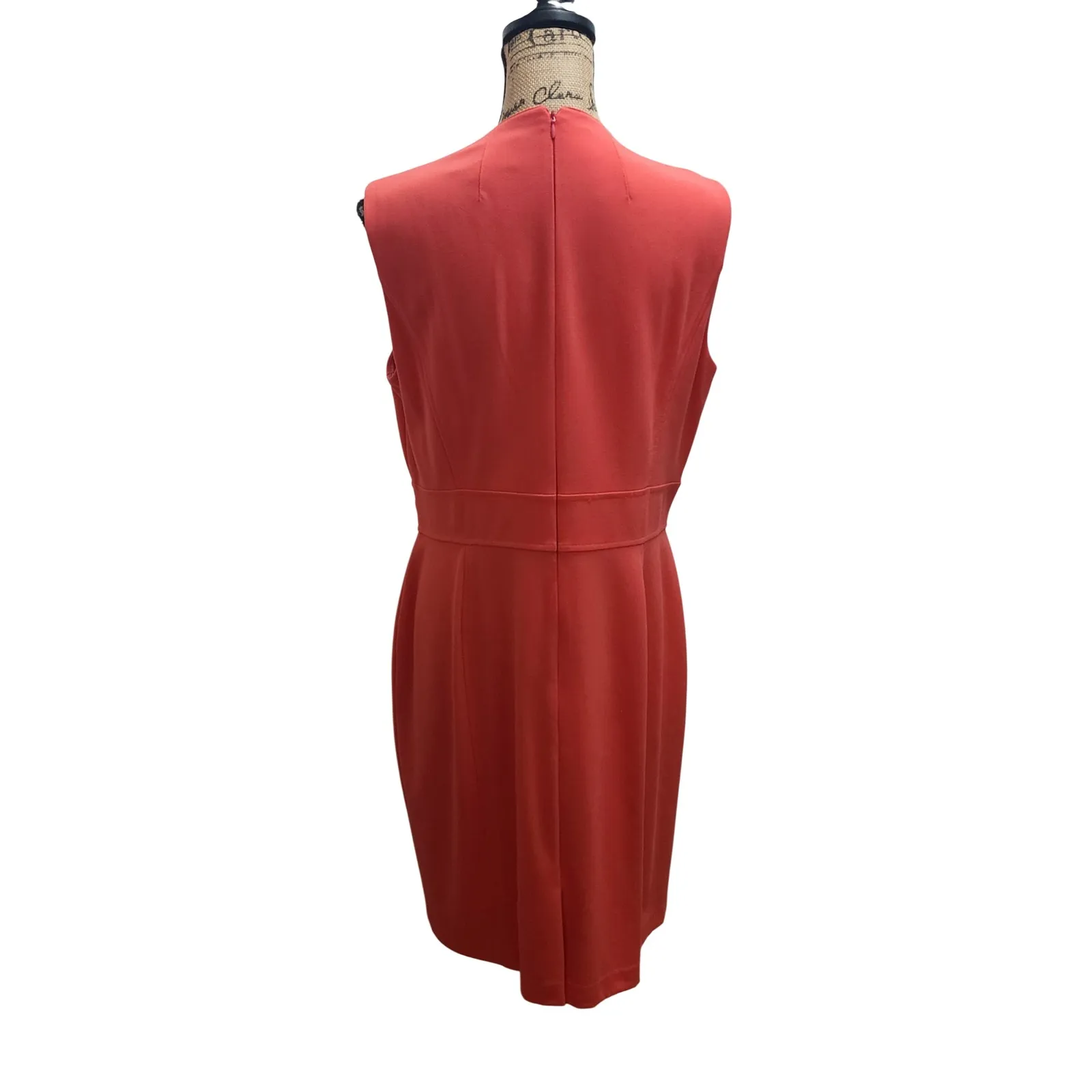 Chelsea Ross Coral Sleeveless Sheath Dress Gold Buckle Midi Women's Size 14 Orange - Image 4