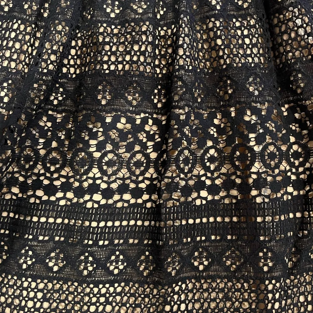 Max Studio  Black Lace Dress Size Medium - Image 10