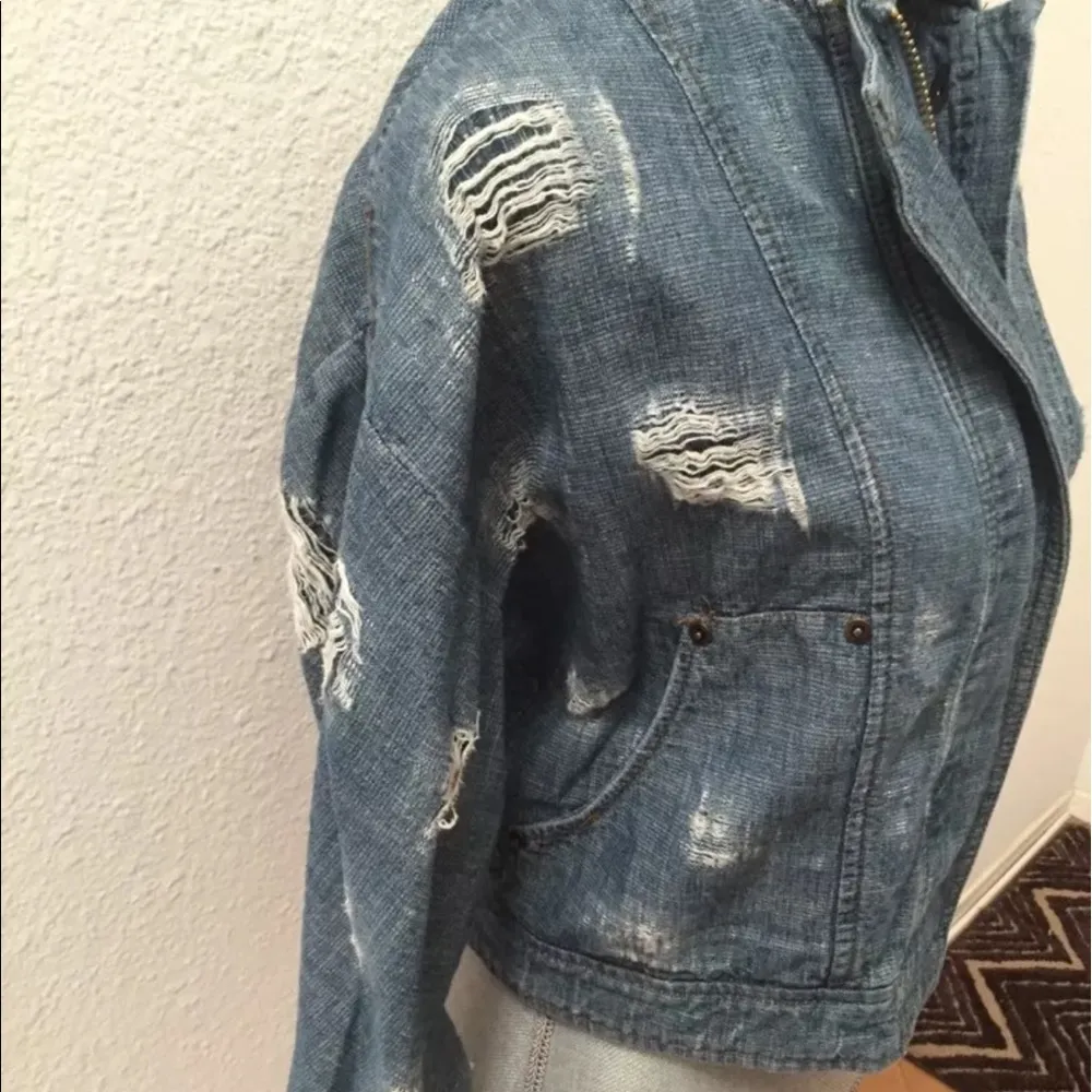 Free People distressed blue denim Jean Jacket Coat XS New NWT RARE HTF Beautiful - Image 6