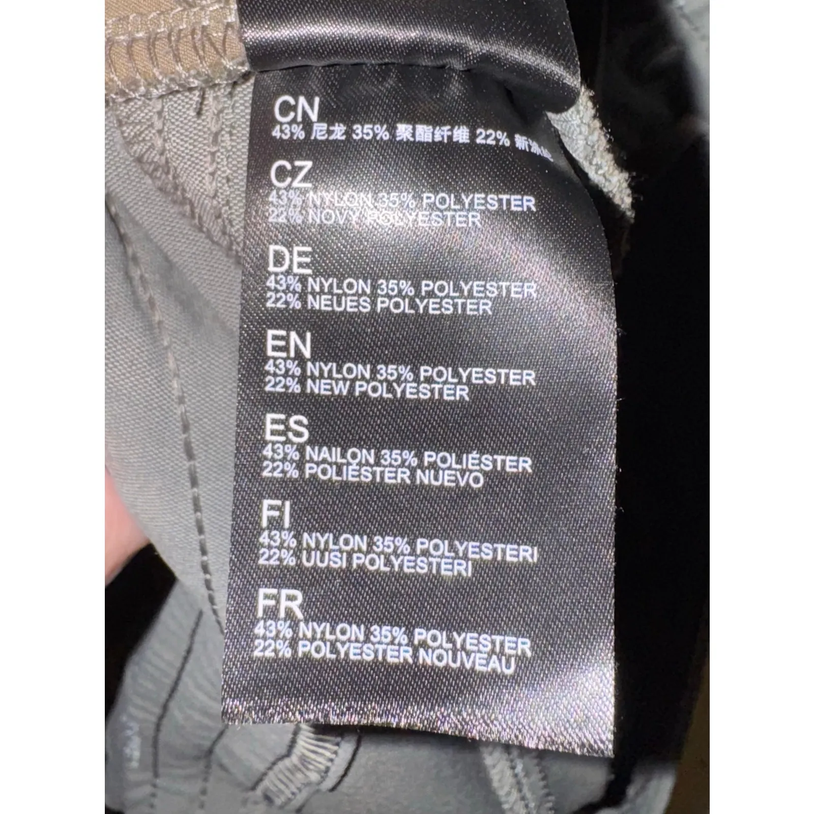 Kuhl Trekr Capri Shorts Pants Women's Size 6 Hiking Camping Outdoor Nylon Gray - Image 12