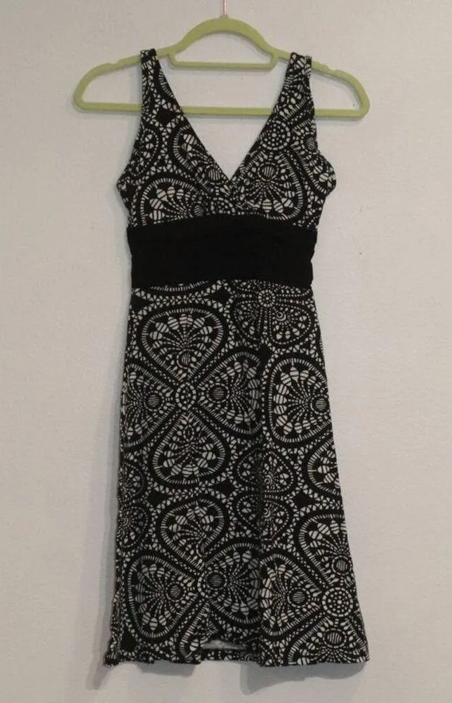 Patagonia Black Floral Margot Dress Sz XS - Image 3