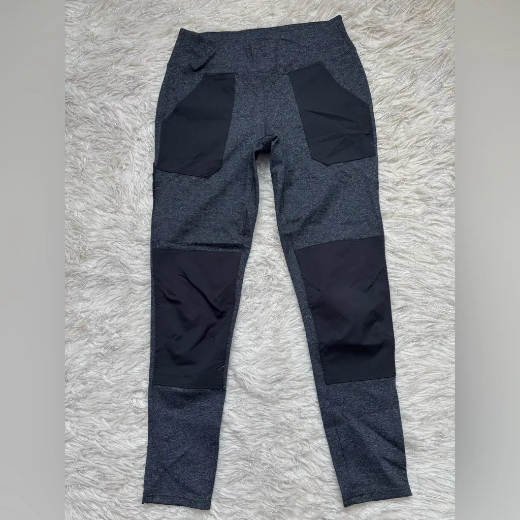 Carhartt Women's Black and Gray Utility With cargo Pockets Leggings Size S(4/6) - Image 2