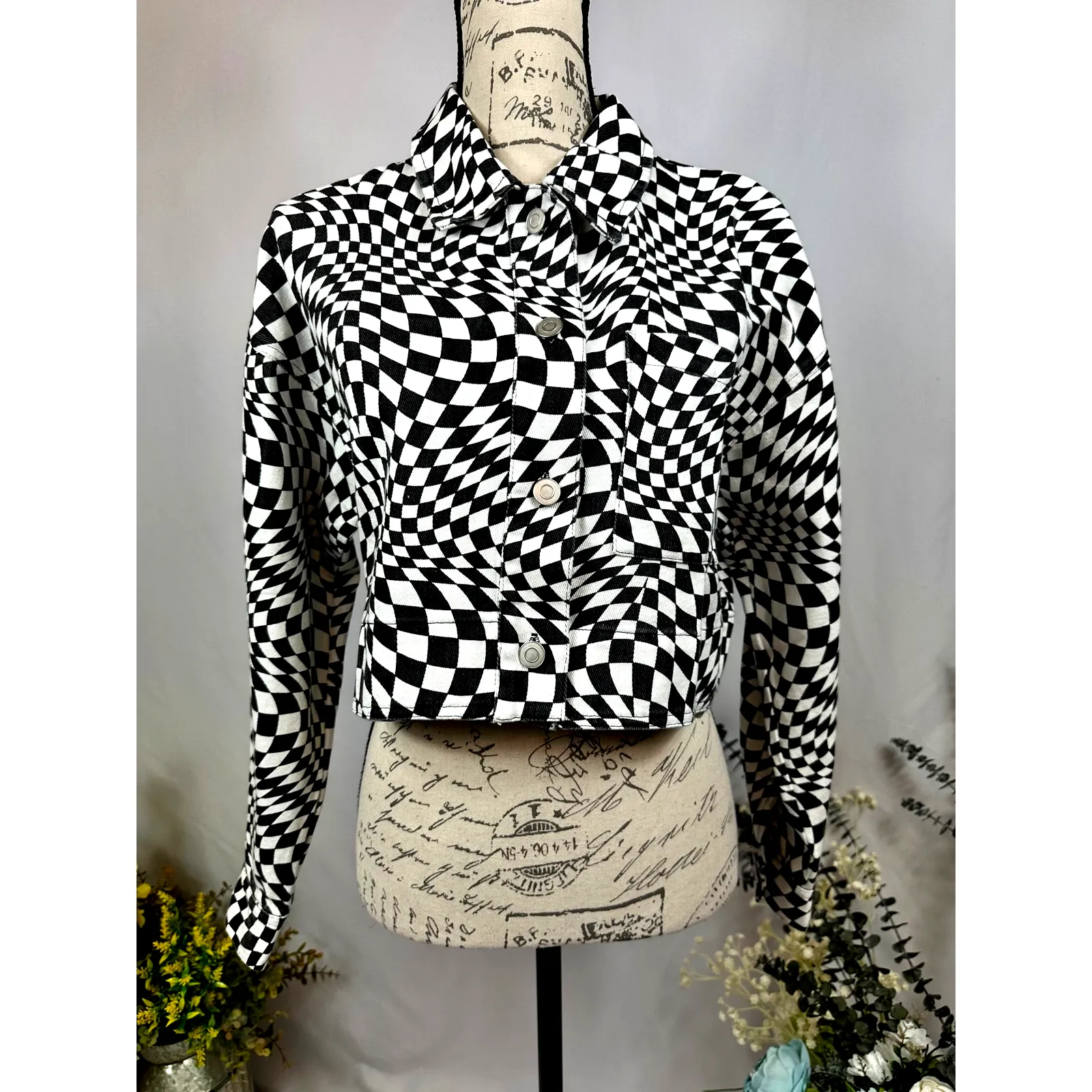 Elodie  Cropped Psychedelic Mesmerizing Jacket Black & White M - Image 2