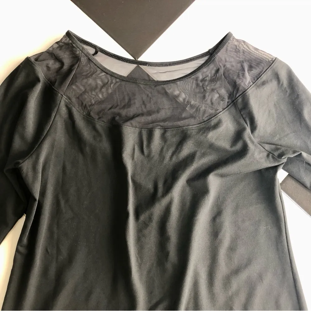 Flashdry Mesh Top Long Sleeve Draped Detail Split Back sz Medium - Image 6