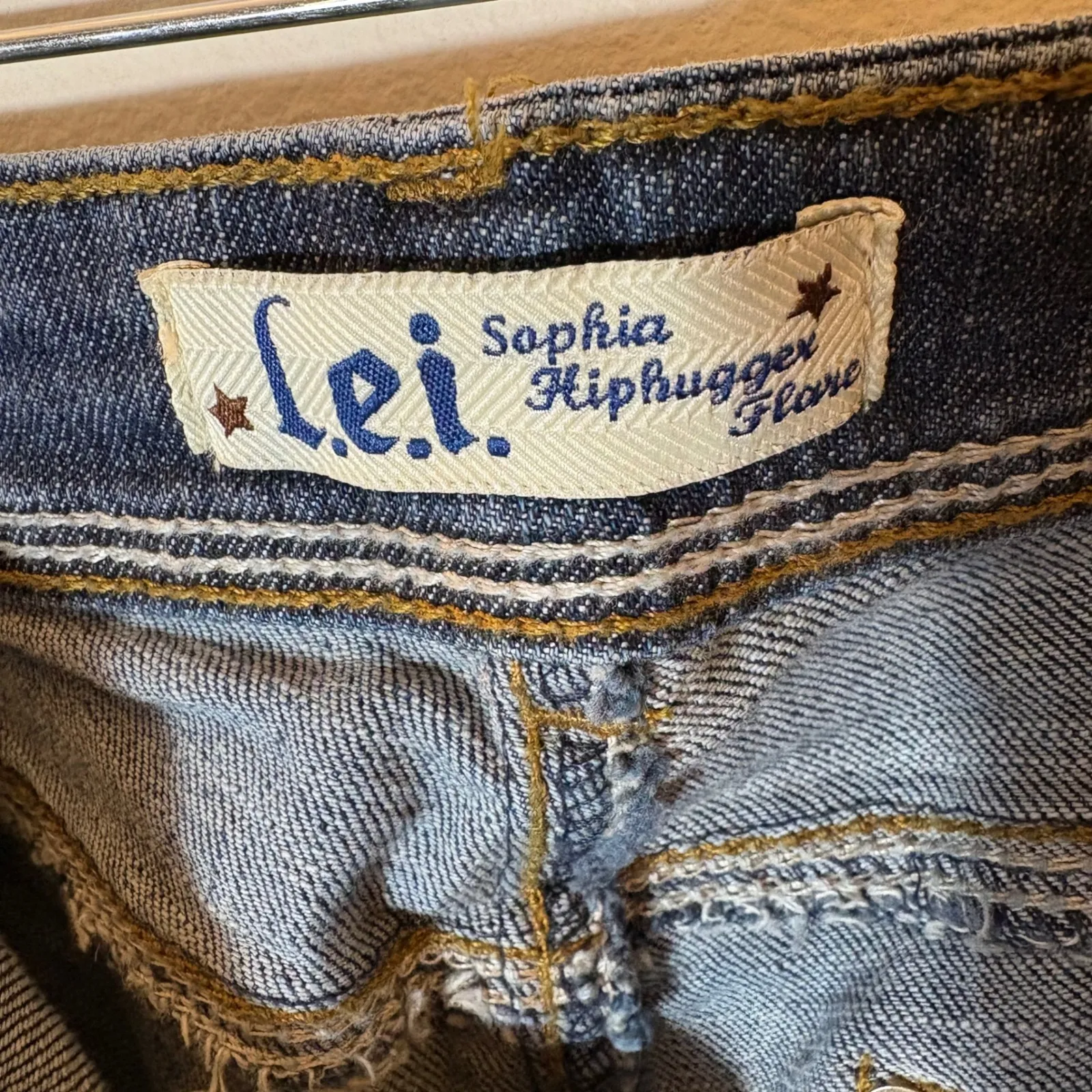 LEI Sophia Hiphugger Y2K Flare Jeans Blue Denim Stretch Size 9 - Image 7