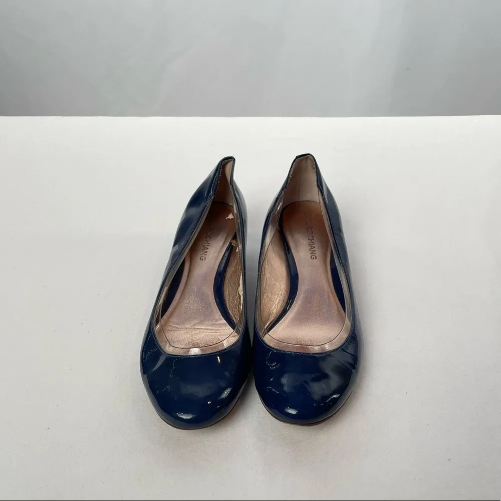 Arturo Chiang Patent Leather Round Toe Clear Accent Kitten Heel Pump‎ in Blue 6 - Image 2