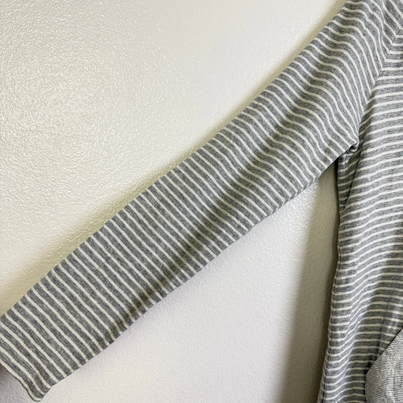 James Perse Standard Pullover Hoodie Size 4 Womens Grey Stripe Sweatshirt Cotton - Image 4