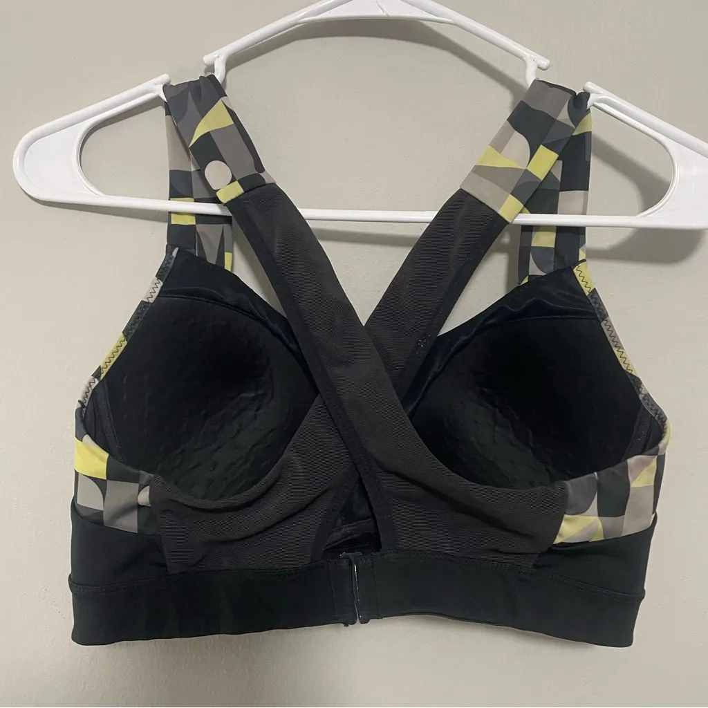 Brooks Uplift Crossback Sports Bra - Image 2