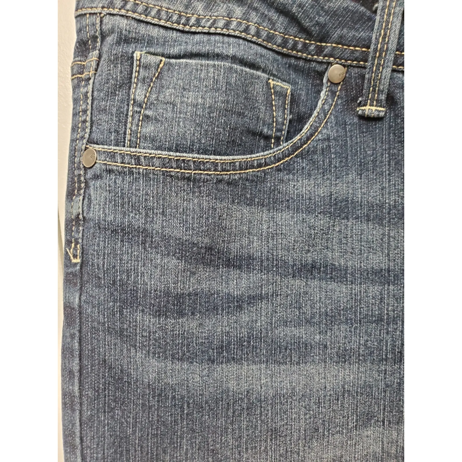 Curvy Plus Faded Glory Ladies Size 16 Denim Jean Shorts - Image 3