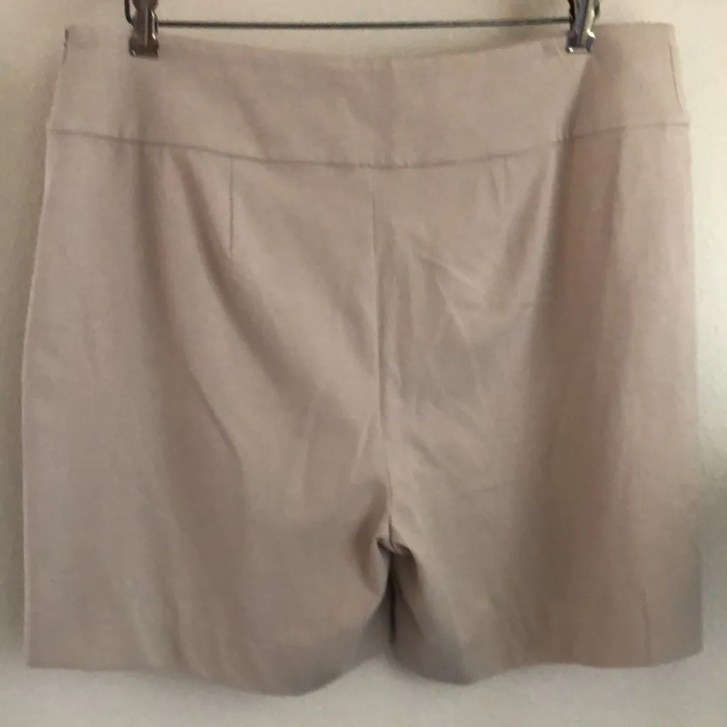 BOSTON PROPER Shorts. - Image 6