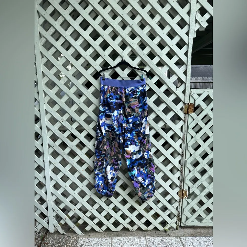 COPY - ❤️Free People Mesmerize Me Camo Printed Pants - Image 8