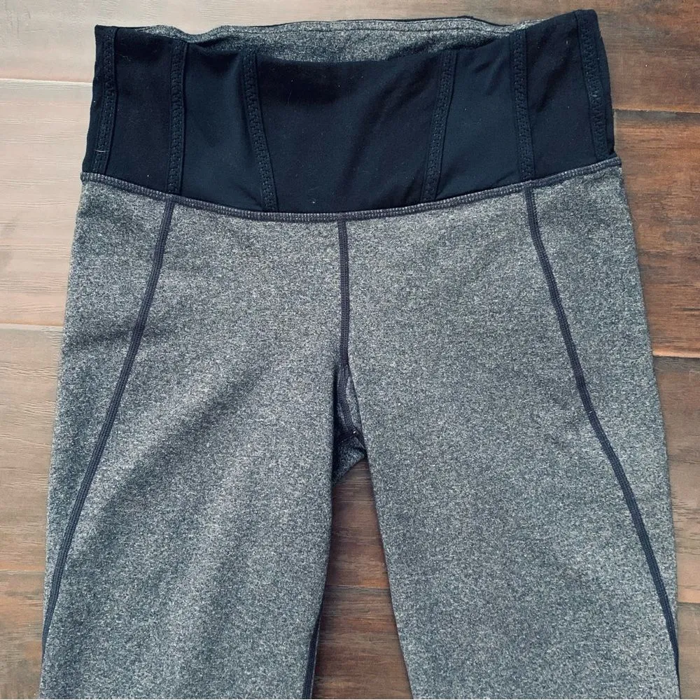 Lululemon Heathered Black Tadasana Back Slit Crop Leggings Tights | Size: 6 - Image 5